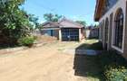 5 Bed Townhouse with En Suite at Kiu River - 2
