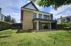 4 Bed Townhouse with En Suite in Ridgeways - 1