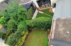 4 Bed Townhouse with En Suite at Grevellea - 4
