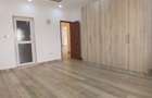 3 Bed Apartment in Ridgeways - 9