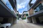 5 Bed Villa with En Suite in Lavington - 3