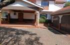 4 Bed Villa with En Suite at Rossylin Lone Tree - 11