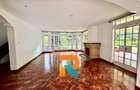5 Bed Townhouse with En Suite in Rosslyn - 4