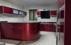 5 Bed Townhouse with En Suite in Lavington - 3