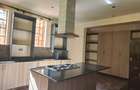 4 Bed Townhouse with En Suite in Rosslyn - 12