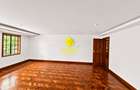 5 Bed House with En Suite in Runda - 4