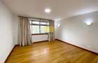 5 Bed Townhouse in Kyuna - 13