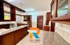 5 Bed Townhouse with En Suite in Rosslyn - 8