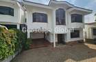 5 Bed House with En Suite in Riverside - 17