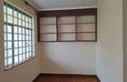 5 Bed House with En Suite at Off Mimosa Rd - 14