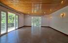 5 Bed House with En Suite in Rosslyn - 5