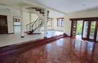 4 Bed Townhouse with En Suite at Lavington - 3