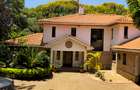 5 Bed Townhouse with En Suite at Meadows - 3