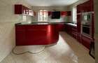 5 Bed Townhouse with En Suite at Othaya Road - 10