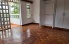 4 Bed Townhouse with En Suite in Nyari - 9