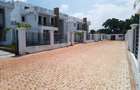 4 Bed Villa with En Suite at Muhuri Rd - 11