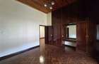5 Bed House with En Suite at Second Parklands - 9