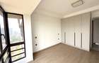 3 Bed Apartment with En Suite at Brookside Drive - 8