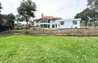5 Bed House with En Suite at Windsor - 1