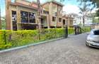 5 Bed Townhouse with En Suite at Off Convent Drive - 11