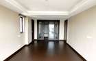 4 Bed Apartment with En Suite at Valley Arcade - 5