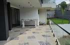 5 Bed House with En Suite in Nyari - 13
