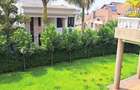 6 Bed House with En Suite in Ridgeways - 6