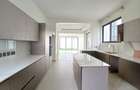 5 Bed Townhouse with En Suite at Lavington Green - 19