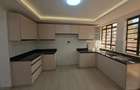 5 Bed Townhouse with En Suite in Gikambura - 6