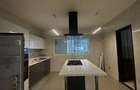 3 Bed Apartment with En Suite at Riverside Drive - 15