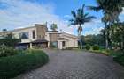 5 Bed House with En Suite in Runda - 1