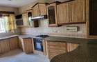 4 Bed Townhouse with En Suite in Brookside - 3