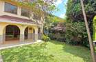 4 Bed Townhouse with En Suite at Lavington - 1