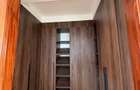 4 Bed Apartment with En Suite in Riverside - 13