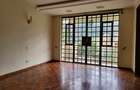 4 Bed Townhouse with En Suite in Kitisuru - 11