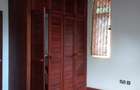 5 Bed House in Rosslyn - 14