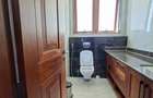 6 Bed Townhouse with En Suite in Lavington - 17