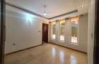 5 Bed House with En Suite at Convent Drive - 10