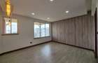 5 Bed Apartment with En Suite in General Mathenge - 16