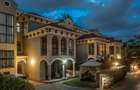 5 Bed House with En Suite in Lavington - 1