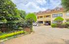 5 Bed Townhouse with En Suite at Gitanga Road - 9