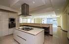 3 Bed Apartment with En Suite in Riverside - 7