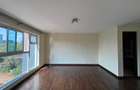 3 Bed Apartment with En Suite in Riverside - 12