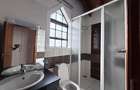 5 Bed Townhouse with En Suite at Lavington - 9