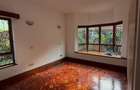 5 Bed Townhouse with En Suite in Runda - 14