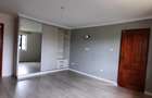 5 Bed Townhouse with En Suite in Lavington - 17