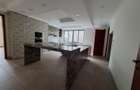 6 Bed Townhouse with En Suite in Lavington - 8