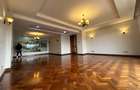 3 Bed Apartment with En Suite in Riverside - 6