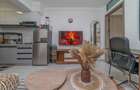 Serviced 1 Bed Apartment with En Suite at 23 Westlands Road - 6