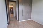 2 Bed Apartment with En Suite at Windsor - 6